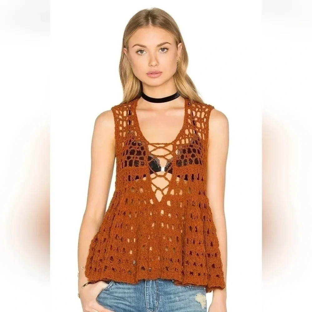 || FREE PEOPLE || Circles Within crocheted tank top